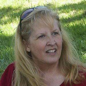 Meet your Posher, Debbie